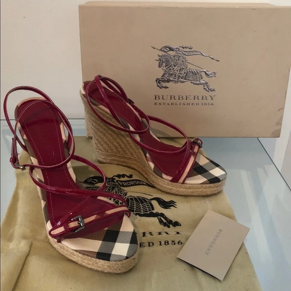 COPY - Burberry shoes - Picture 2 of 6